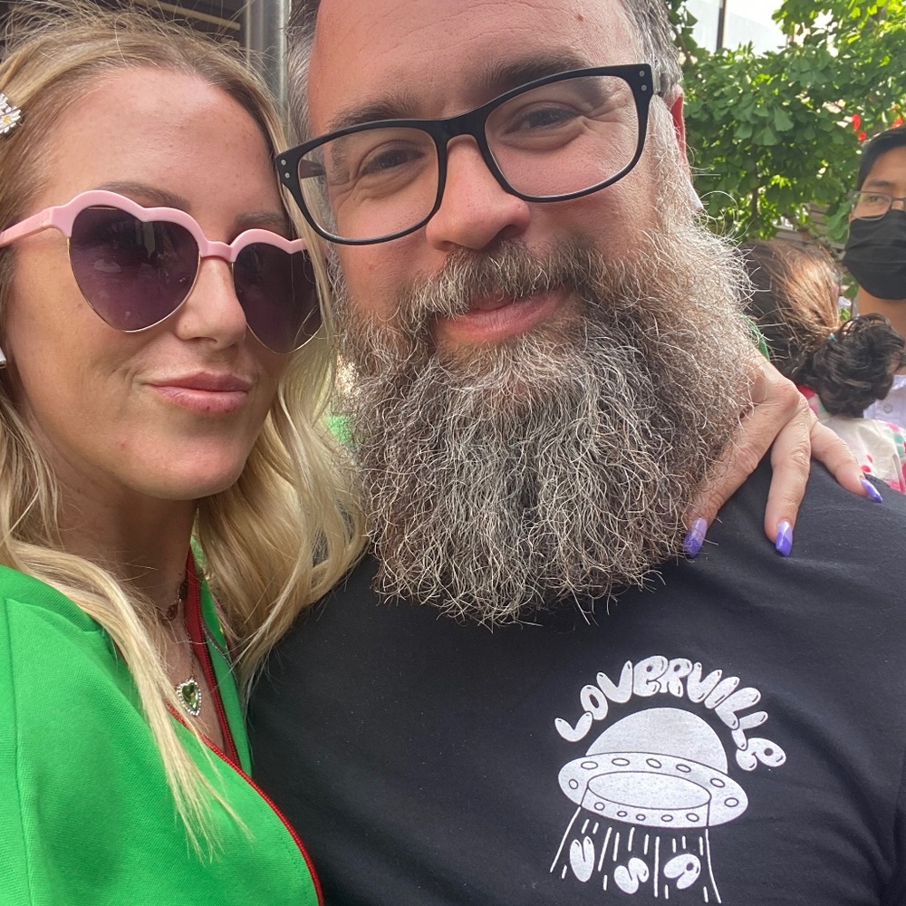 Meet your Poshers, Sam & Dan